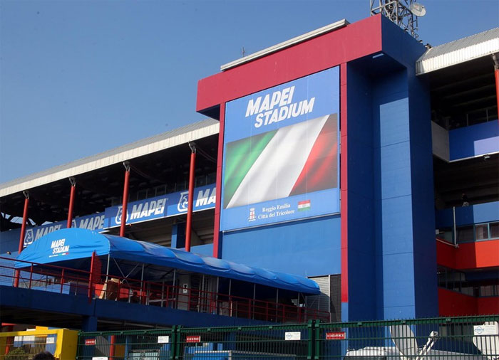 Al Mapei Stadium: senza parcheggiatori abusivi, col sushi prima della partita e la libertà di esultare al gol di Hamsik Al Mapei Stadium: senza parcheggiatori abusivi, col sushi prima della partita e la libertà di esultare al gol di Hamsik