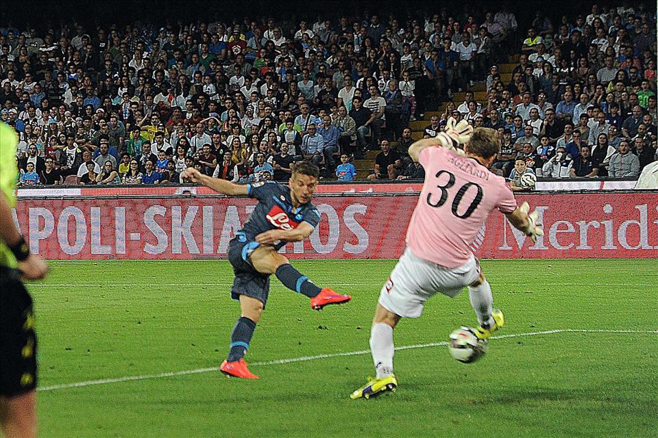 A fatica, ma il Napoli vince. 3-2 al San Paolo contro il Cesena