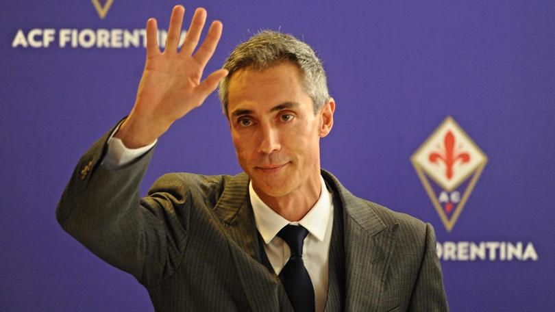Paulo Sousa: «Napoli-Fiorentina? Vincerà chi farà più possesso palla. Il Napoli ha una rosa superiore, è una squadra costruita per lo scudetto» Paulo Sousa: «Napoli-Fiorentina? Vincerà chi farà più possesso palla. Il Napoli ha una rosa superiore, è una squadra costruita per lo scudetto»
