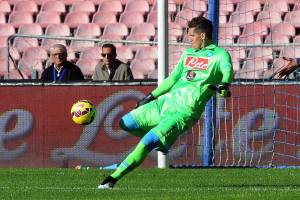 Napoli-Empoli 2-2, i 10 gesti più belli / il dribbling di Rafael in area, lo stacco di Zapata sul gol item-thumbnail