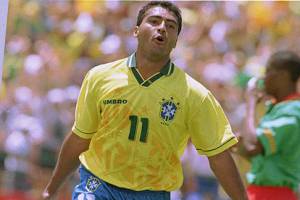 Romario: «Vicino al Napoli nel 1988, che coppia avremmo fatto con Maradona» item-thumbnail