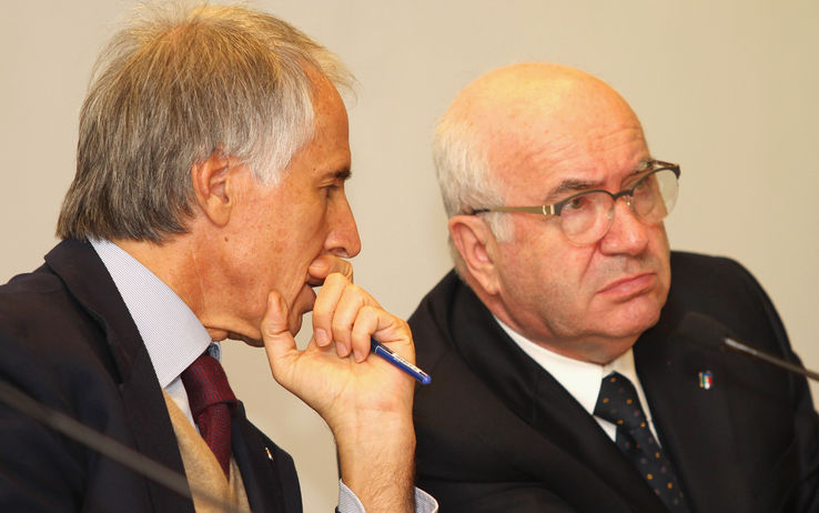 Tavecchio: «Il Napoli è una squadra che merita, lo scudetto sarebbe un grande successo». Malagò: «Il Napoli mi ha impressionato» Tavecchio: «Il Napoli è una squadra che merita, lo scudetto sarebbe un grande successo». Malagò: «Il Napoli mi ha impressionato»