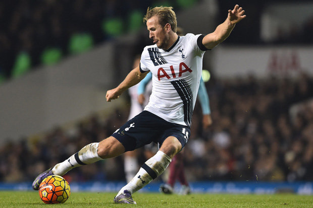 Tifoso del West Ham accoltellato fuori al White Hart Lane, prima della sfida col Tottenham