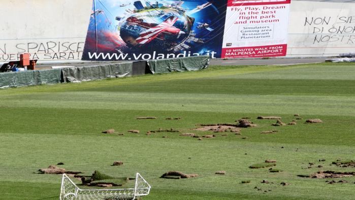 Lo stadio di Varese danneggiato in un raid notturno, rinviata Varese-Avellino