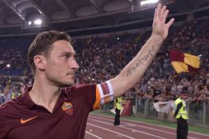 Totti, la fine di un’epoca. Spalletti lo caccia dal ritiro dopo l’intervista a Raisport item-thumbnail