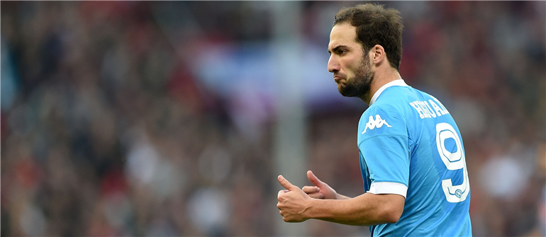 Dietro Higuain, poco. Sarri cerca strade alternative al gol Dietro Higuain, poco. Sarri cerca strade alternative al gol