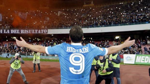 Il popolo di Dimaro urla «Higuain, Higuain», non l’ha ancora condannato