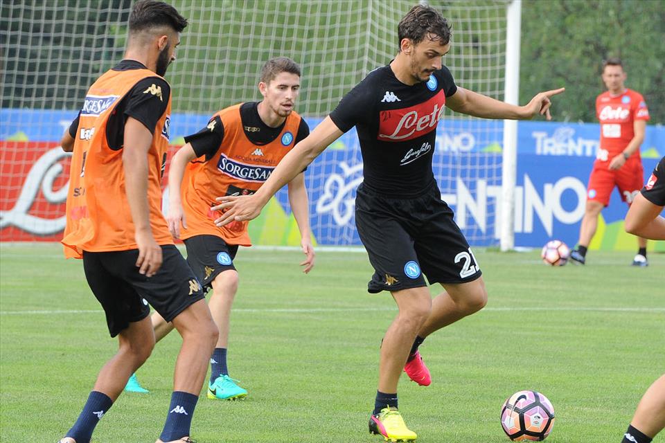 Napoli a Dimaro, il terzo giorno: la fase offensiva di Sarri. Il report della seduta Napoli a Dimaro, il terzo giorno: la fase offensiva di Sarri. Il report della seduta