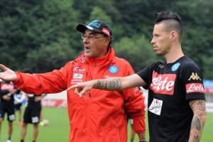 Seduta soft, tifosi protagonisti: coro per Tonelli e applausi a Sarri e Hamsik item-thumbnail