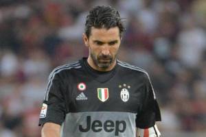 Buffon: «Ho sperato in un coniglio dal cilindro alla fine. Il Napoli aveva il pallino del gioco in mano, sarei stato contento anche di un pareggio» item-thumbnail