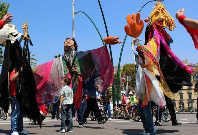 Agenda Napolista / Musica contemporanea alla Pietà de’ Turchini, Palazzo Reale apre ai piccoli. Il Carnevale di Scampia