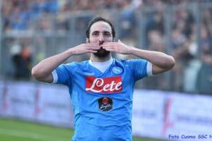Il Napoli non vince più. Soffre e pareggia contro un’ottima Fiorentina item-thumbnail