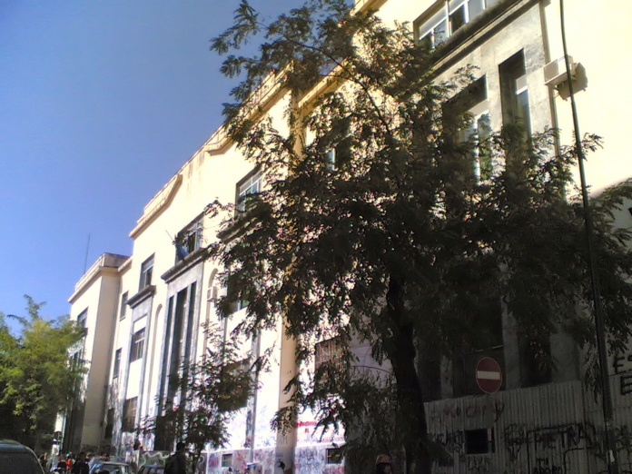 Le scuole di Napoli sfidano a calcetto i detenuti di Poggioreale e Secondigliano Le scuole di Napoli sfidano a calcetto i detenuti di Poggioreale e Secondigliano