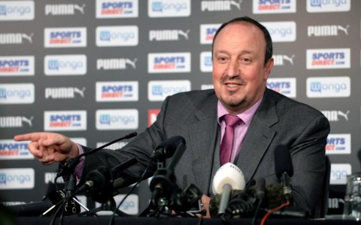 Benitez si presenta al Newcastle: «Clausola in caso di retrocessione, ma credo in questa squadra»