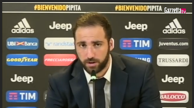 Higuain attacca De Laurentiis: «Ringrazio tutti, non lui. Mi ha spinto alla Juventus». Chiede scusa a Sarri