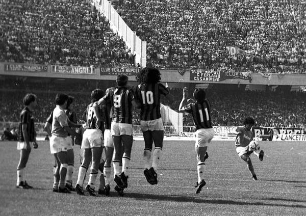 “Santo, eroe, rivoluzionario e lazzaro felice. Maradona seppe unire tutta Napoli”