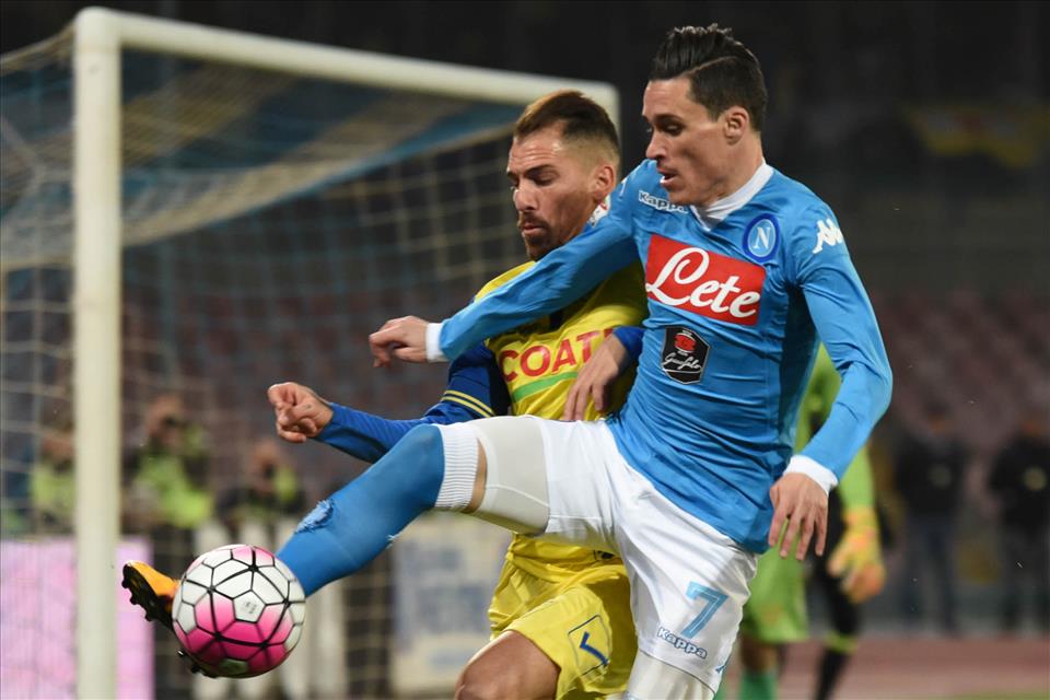 Callejon: «E’ un sogno stare lì a tre punti dalla Juve, è solo merito nostro. Dobbiamo giocare con serenità e cattiveria»