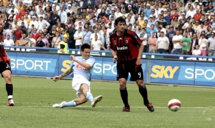 Napoli-Milan è anche l’esonero di Ranieri e il gol più bello di Hamsik
