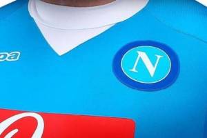 Oggi a Castel Volturno la presentazione della nuova maglia del Napoli item-thumbnail