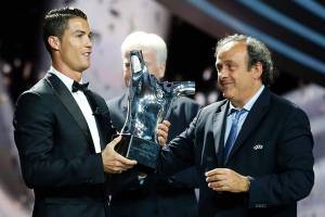 Cristiano Ronaldo agguanta Platini e trascina il Portogallo in finale item-thumbnail