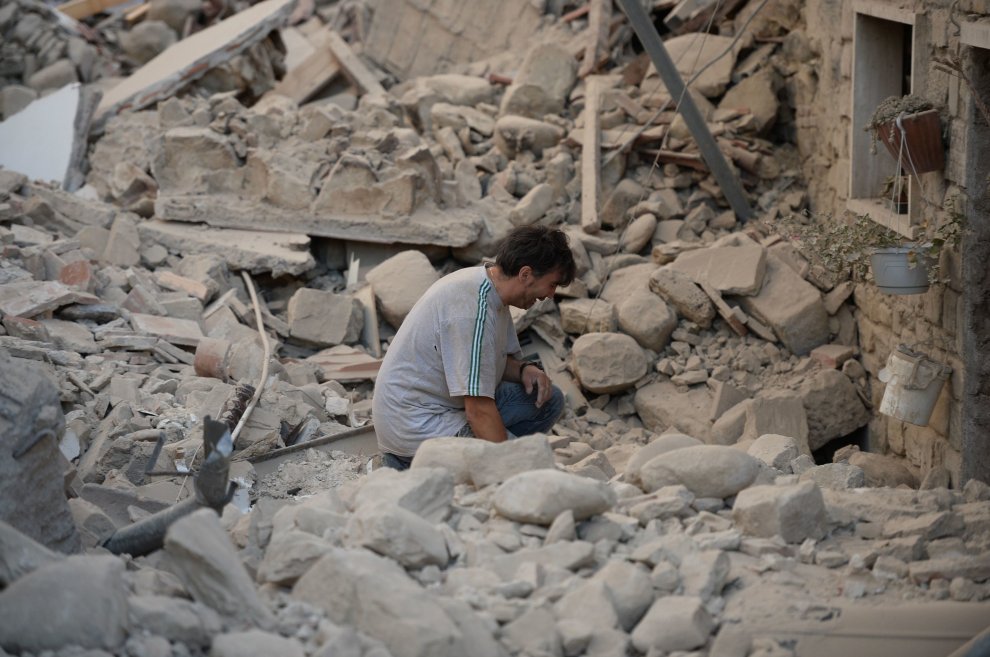 Violento terremoto nella notte, epicentro a Rieti: il primo bilancio supera già i 20 morti