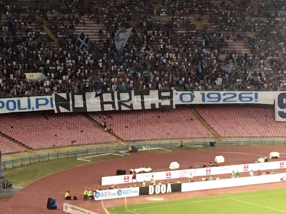 La prova di maturità della Curva B: nessun coro o striscione contro Higuain La prova di maturità della Curva B: nessun coro o striscione contro Higuain