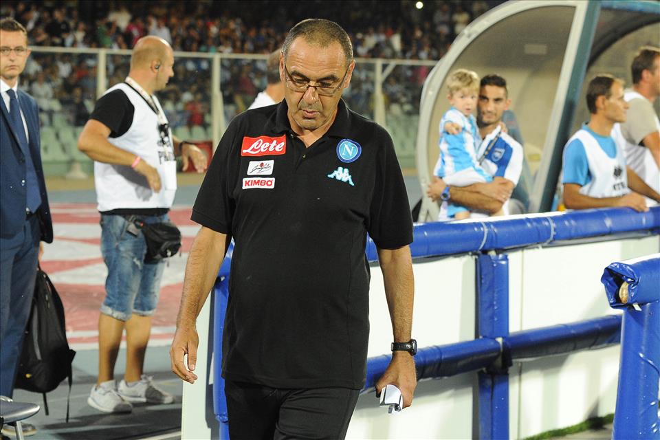 Sarri sbagliaje ‘a fumazziona, Giacomelli è fesso, chiachiello e ccecato Sarri sbagliaje ‘a fumazziona, Giacomelli è fesso, chiachiello e ccecato