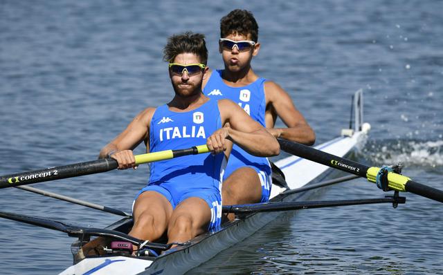 Olimpiadi, il bronzo della coppia Abagnale-Di Costanzo nella due senza Olimpiadi, il bronzo della coppia Abagnale-Di Costanzo nella due senza