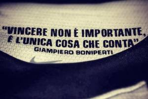 «Noi vogliamo vincere, noi dobbiamo vincere»: la “juventinizzazione” dei tifosi del Napoli item-thumbnail