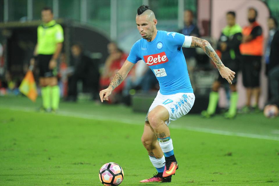 Hamsik l’arzasciarro s’ammeretaje miezu zifo e ‘e cchiú, Callejon fa ‘o nassía