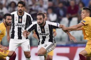 La Juve parte piano: il Siviglia impone lo 0-0. Pjanic in panchina item-thumbnail