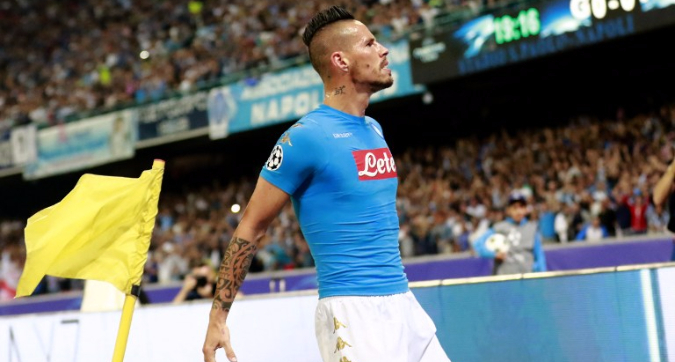 Napoli-Benfica 4-2, notte da sogno (a parte il buio finale): segnano Hamsik, due volte Mertens e Milik