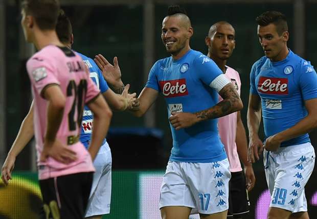 Zielinski-Callejon, la coppia più intelligente d’Europa. Sarri, viva il silenzio a vita Zielinski-Callejon, la coppia più intelligente d’Europa. Sarri, viva il silenzio a vita