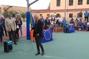 “Un canestro per amico”: 17 playground a Napoli, Federico Buffa inaugura il primo a San Giovanni item-thumbnail