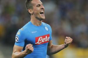 Il Napoli rimonta anche in Champions e ha un centravanti vero: Milik item-thumbnail