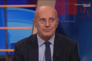 Elogio di Arrigo Sacchi e del salotto di Mediaset Premium: si parla di calcio (incredibile!) item-thumbnail