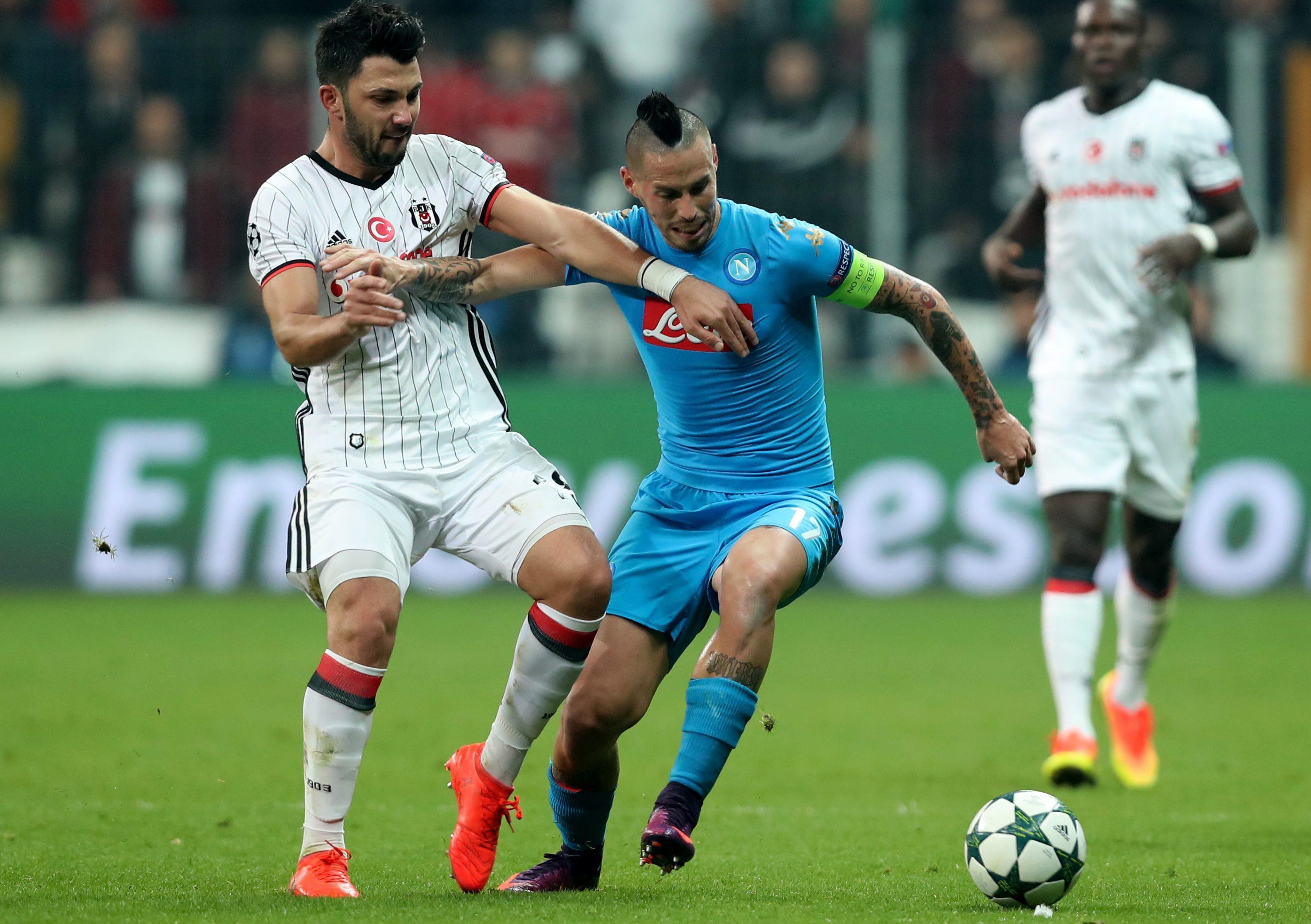 Primo pareggio in Champions da Napoli-Bayern, Hamsik fa 102