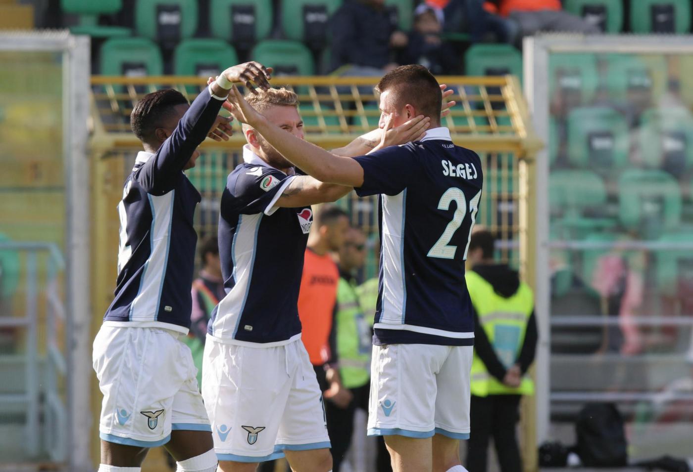 Milinkovic fa volare Inzaghi, la Lazio vince di misura a Palermo e sorpassa la Roma