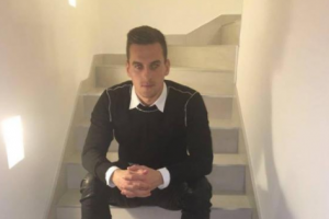 Milik su Facebook: «Aspettando il match» item-thumbnail
