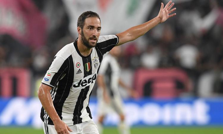 La Juve non si ferma, doppietta di Higuain e gol di Dybala: 3-0 al Bologna