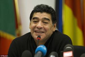 Maradona al Teatro San Carlo il 16 gennaio: Siani lo dirige nello spettacolo “Tre volte 10” item-thumbnail