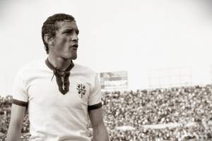 Entrai (con mio nonno) al San Paolo per tifare Gigi Riva e ne uscii tifoso del Napoli item-thumbnail