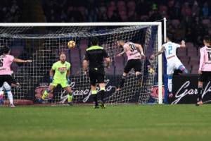 Napoli-Palermo 1-1, occasione buttata via. Mertens pareggia Nestorovski item-thumbnail