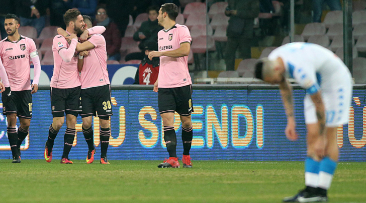 Napoli-Palermo 1-1, pagelle / Posavec toglie, Posavec dà. Il migliore è Zielinski.