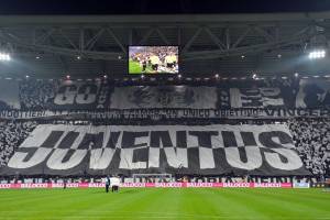 “Viola ebrei”, indagine della Procura Figc per i cori antisemiti dei tifosi della Juventus item-thumbnail