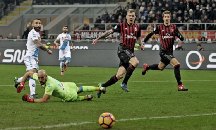 Statistiche: Reina subisce troppi gol. E un paragone Sarri/Guardiola, oggi, non è irriverente Statistiche: Reina subisce troppi gol. E un paragone Sarri/Guardiola, oggi, non è irriverente