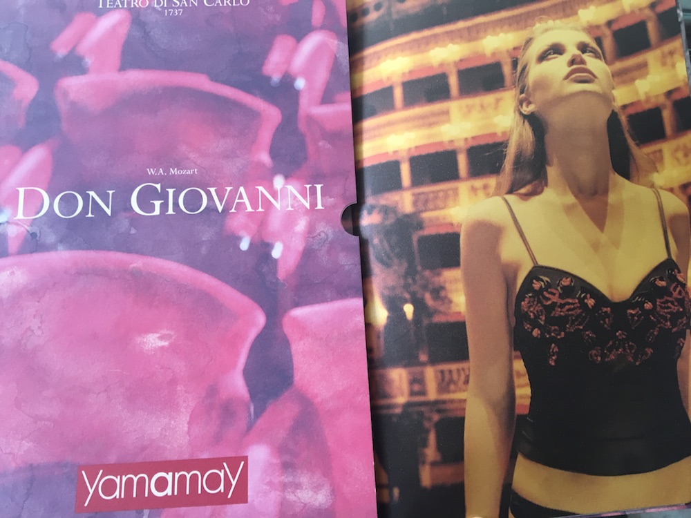 Napoli ama le polemiche stagnanti. Prima di Maradona, il San Carlo fu profanato dalla lingerie Napoli ama le polemiche stagnanti. Prima di Maradona, il San Carlo fu profanato dalla lingerie