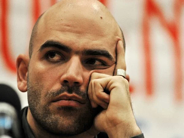Saviano: «De Luca come Chavez»