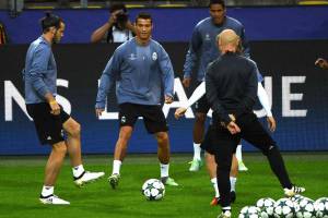 Qui Real Madrid: l’Osasuna, il Napoli, Zidane e la paura per Ronaldo item-thumbnail