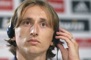 Modric: «Affrontiamo una squadra forte, ma noi giochiamo in casa. Cercheremo di non concedere gol» item-thumbnail
